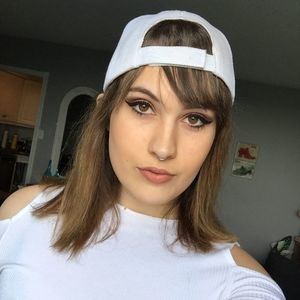 Meet your Posher, Jade